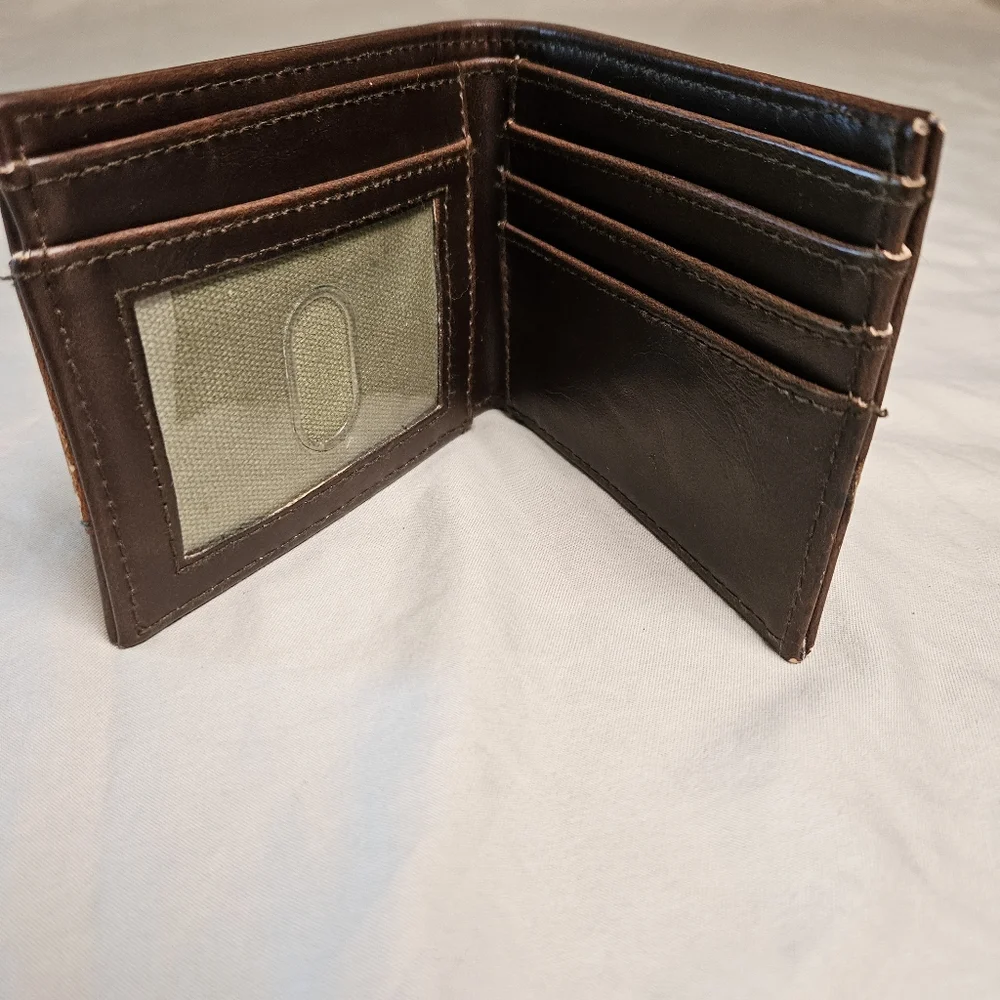 Durable Vegan Leather Men's Wallet‎ Hunting Theme Embossed Deer Skull Bi Fold